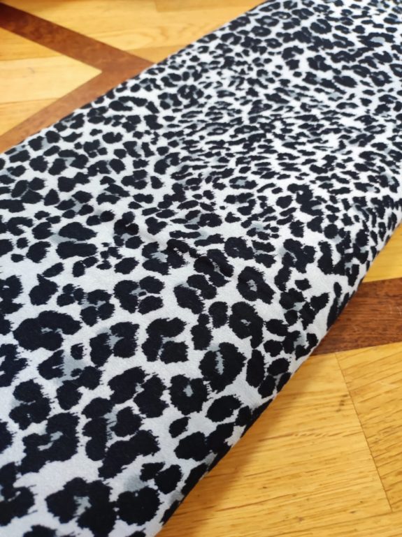 Punto animal print